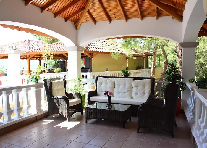 Pine Club Apart 4* Kusadası