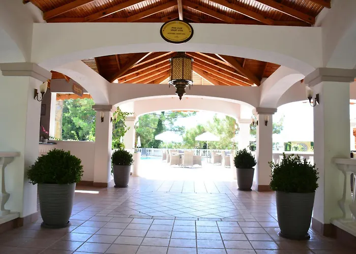 Pine Club Apart Kusadası