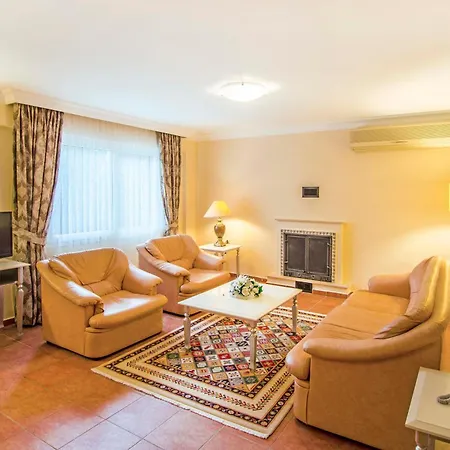 Pine Club Apart Maison d'hôtes