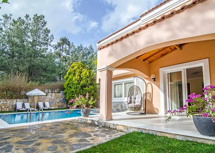 Casa de hóspedes Pine Club Apart 4*