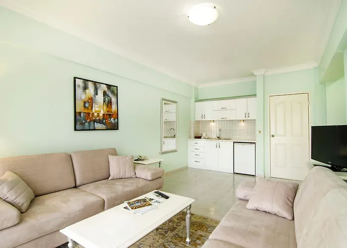 Casa de hóspedes Pine Club Apart 4*