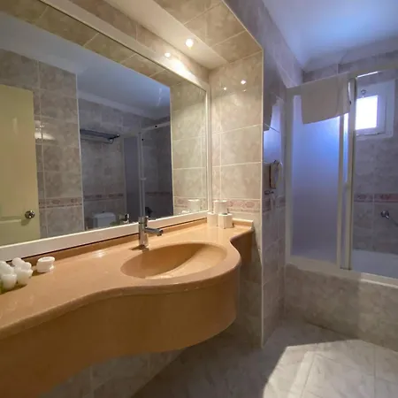 Pine Club Apart 4* Kuşadası